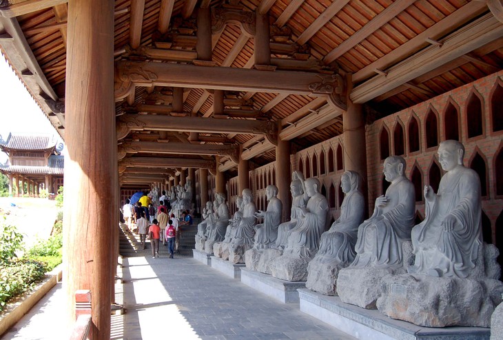 Bai Dinh pagoda- a tourist destination - ảnh 2